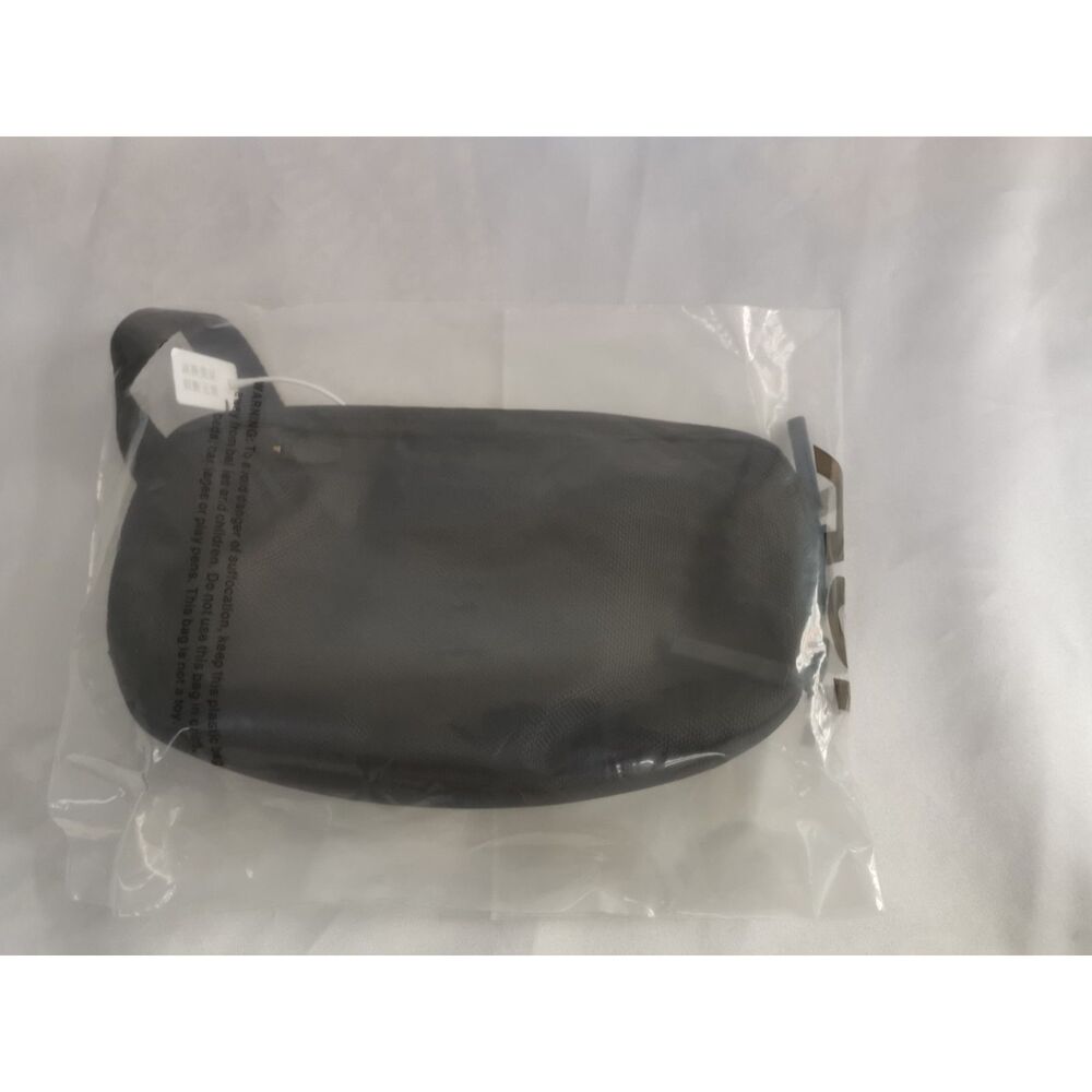 Aer Mens Slim Pouch Portable Multiple Pockets Organizers Little Black Bag